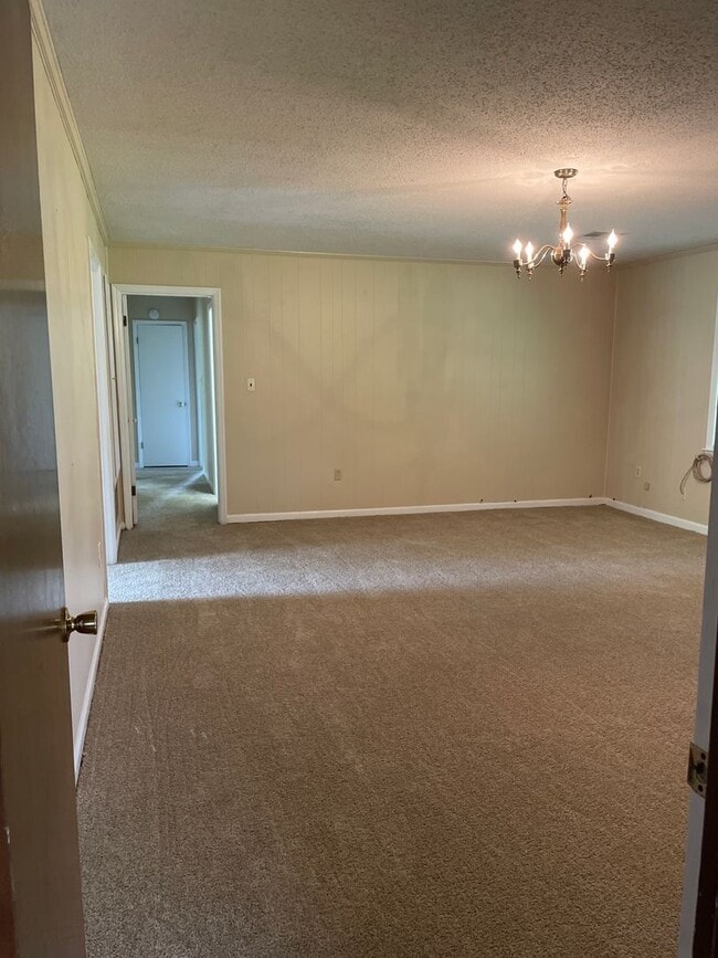 Building Photo - 242 Adler Dr