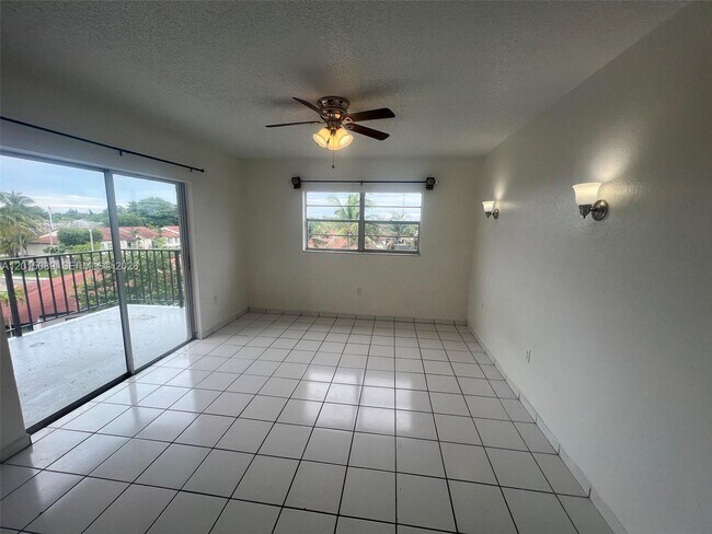 Building Photo - 5100 SW 41st St