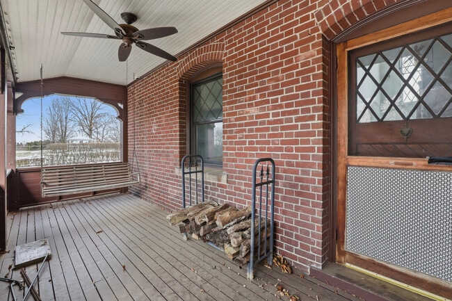 Building Photo - 1 Fox Hill Dr