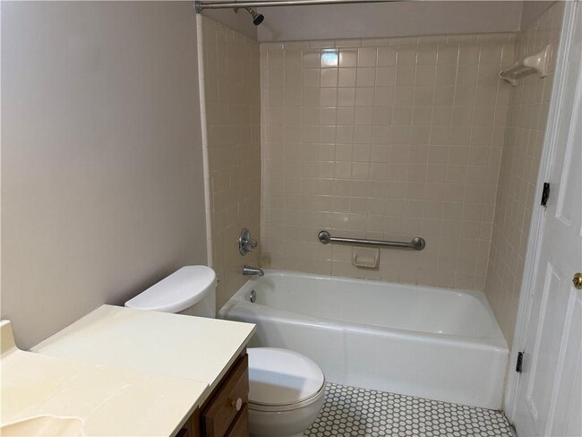 Building Photo - 3209 Henderson Walk