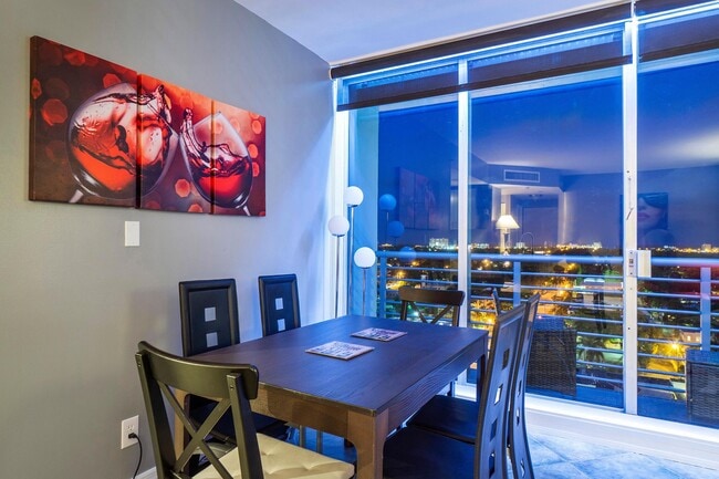 Building Photo - 1720 Harrison St