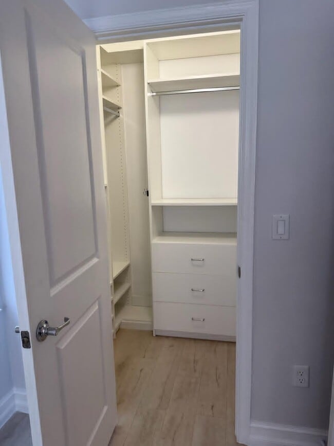 Building Photo - 2877 Bard St