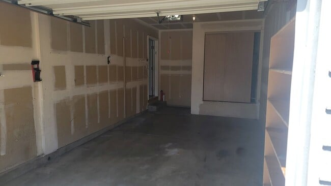 Building Photo - Nice 3 bedroom Duplex in the Valley