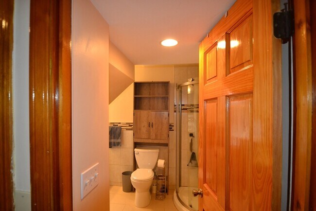 Building Photo - 50 Parsons St