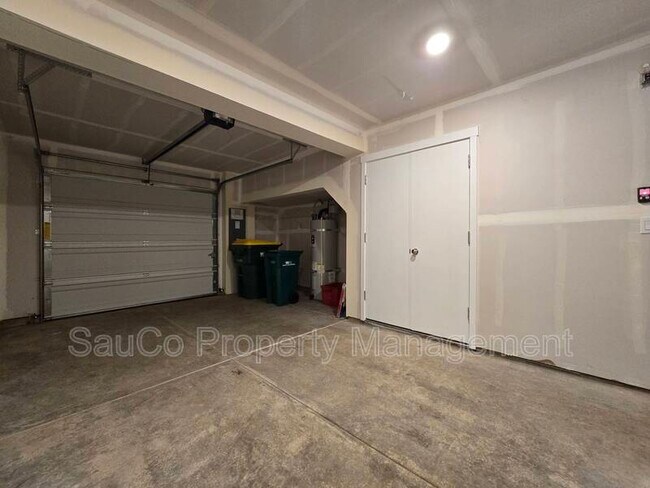 Building Photo - 16063 NW Pristine Ln