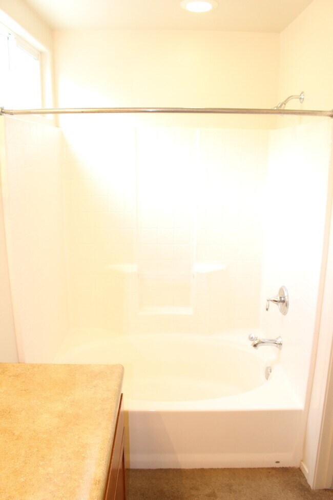 Building Photo - 208 Agile Way