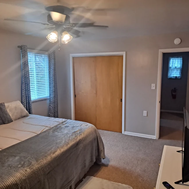 Large cupboard in master bedroom - 9217 Frankstown Rd