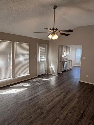 Building Photo - 6400 Fern Meadow Dr
