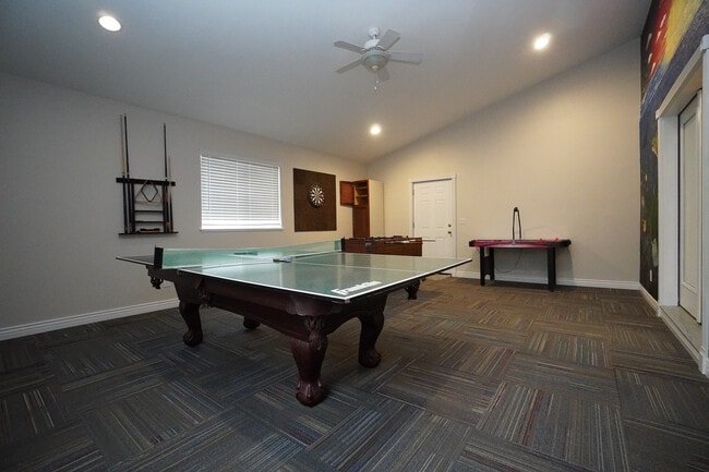 Building Photo - 11565 W Zachery Ave