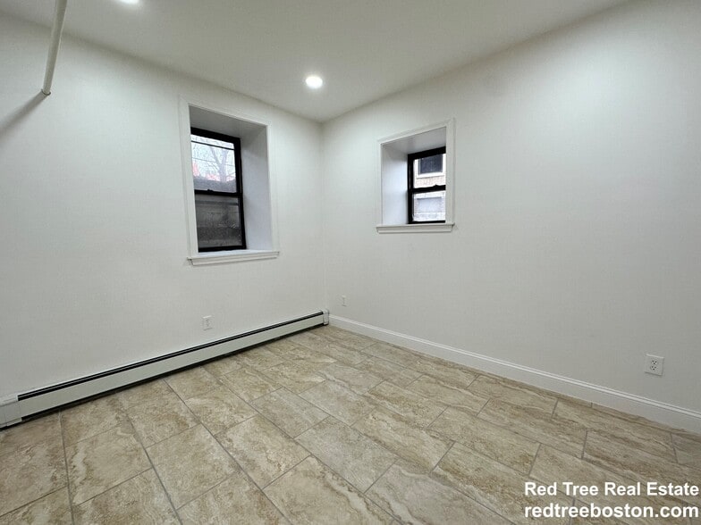 Building Photo - 27 Egremont Rd