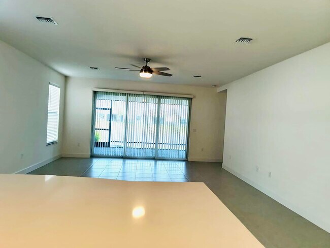 Building Photo - 13352 SW River Rock Rd