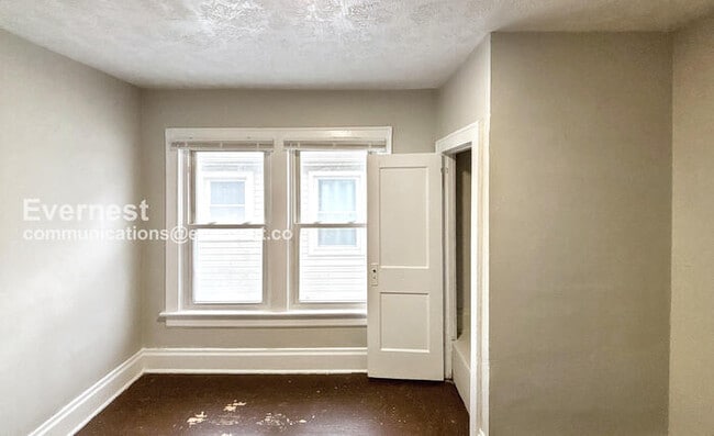 Building Photo - 2545 Sullivant Ave