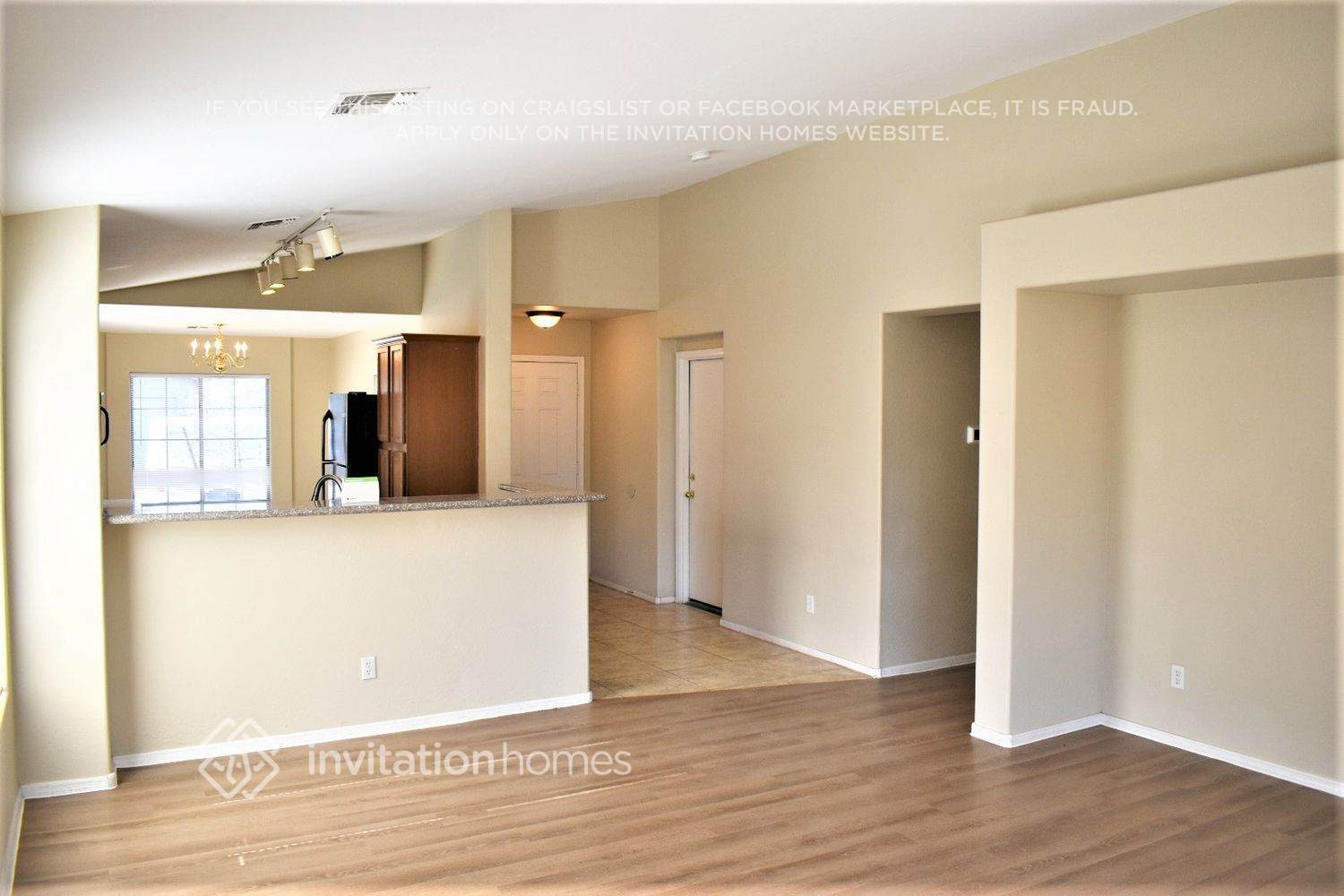 Building Photo - 11814 W Yuma St