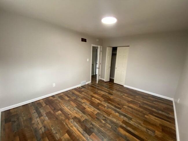 Building Photo - Renovated 3 Bed Single Family Ranch Home on Quite Cul De Sac