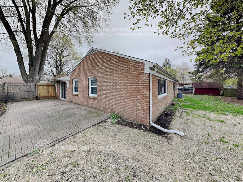 Building Photo - 81 Seabury Rd