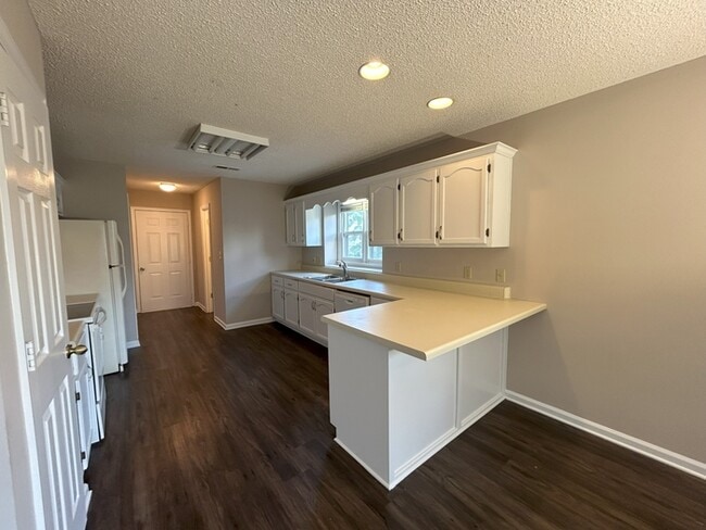 Building Photo - Beautiful Two Story Home With View