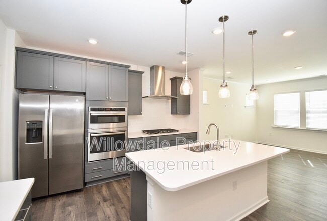 Building Photo - 2534 Hutch Ln