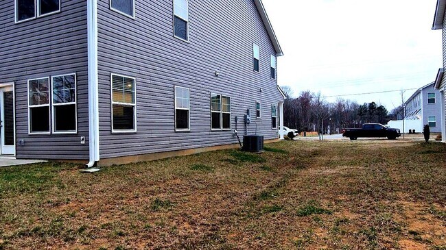 Building Photo - Brand New Duplex Townhome | 3 BR/2.5BA | 1-Car Garage | Near Downtown Mooresville