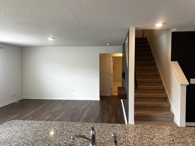 Building Photo - 7523 Game Bird St