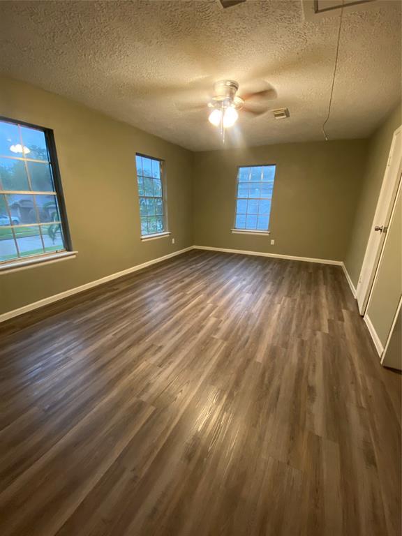 Building Photo - 379 Richvale Ln