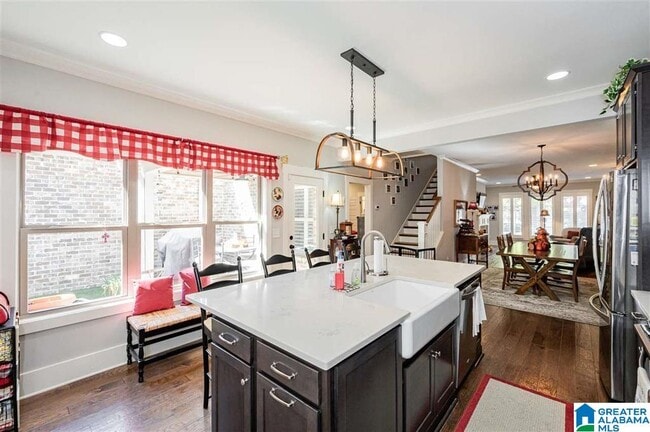 Building Photo - 2208 Grand Ave