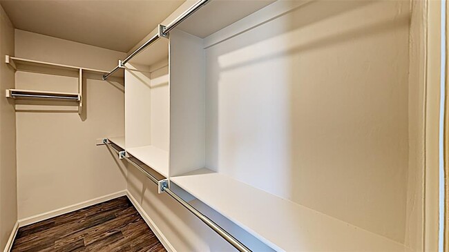Building Photo - 5007 Avion Ct