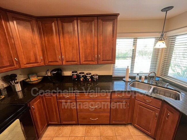 Building Photo - 643 N Vía Acapulco