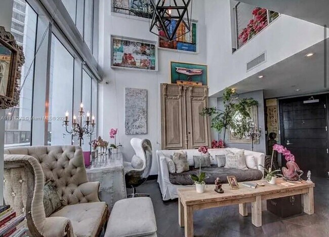 Building Photo - 200 Biscayne Blvd Way