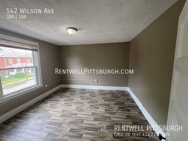 Building Photo - 542 Wilson Ave
