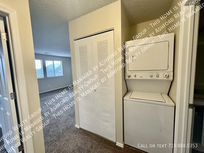 Building Photo - 1120 Yuma St