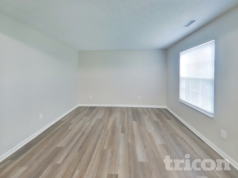 Building Photo - 10823 Green Meadow Pl