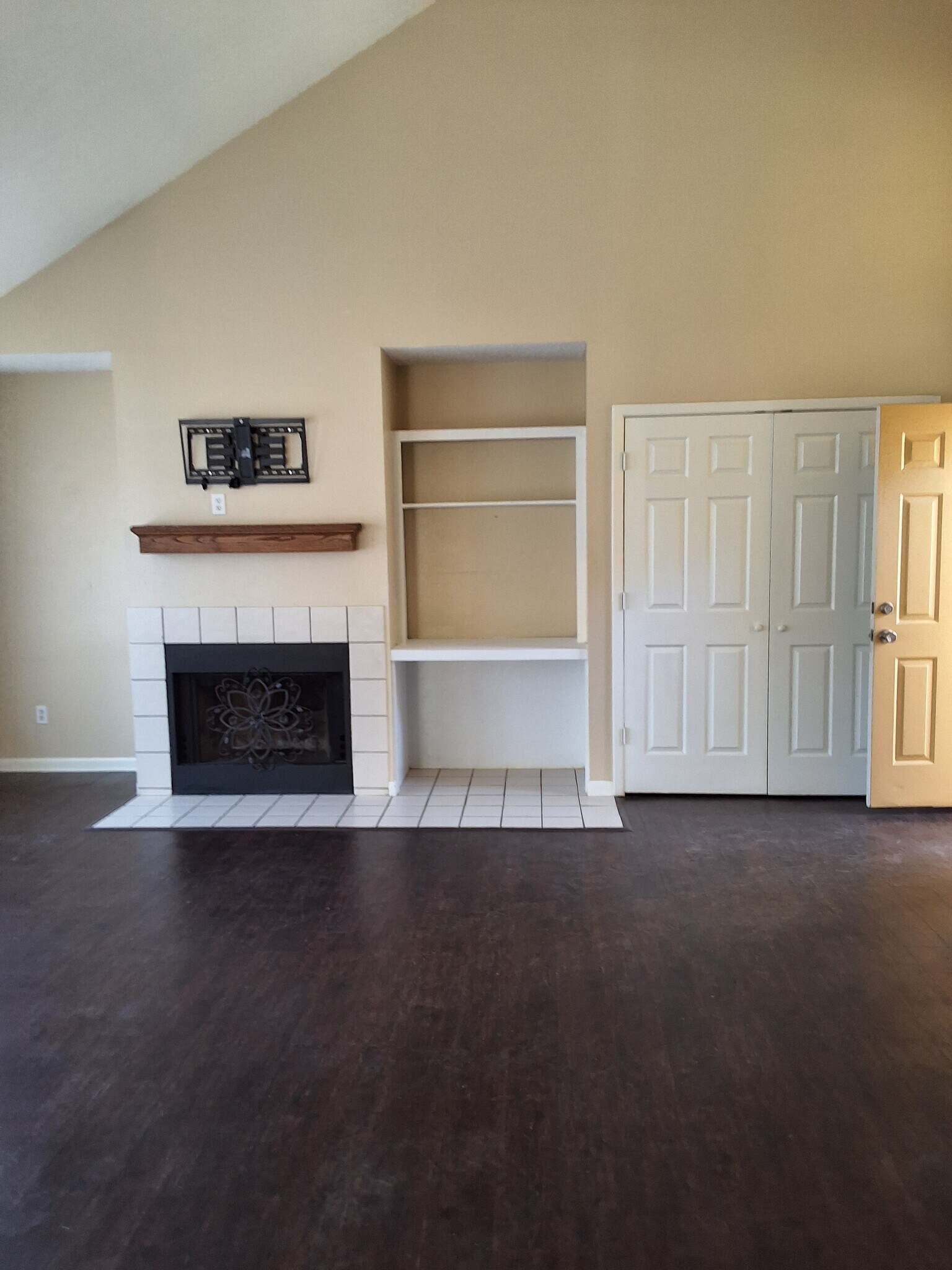 Building Photo - 5748 Mill Creek Dr