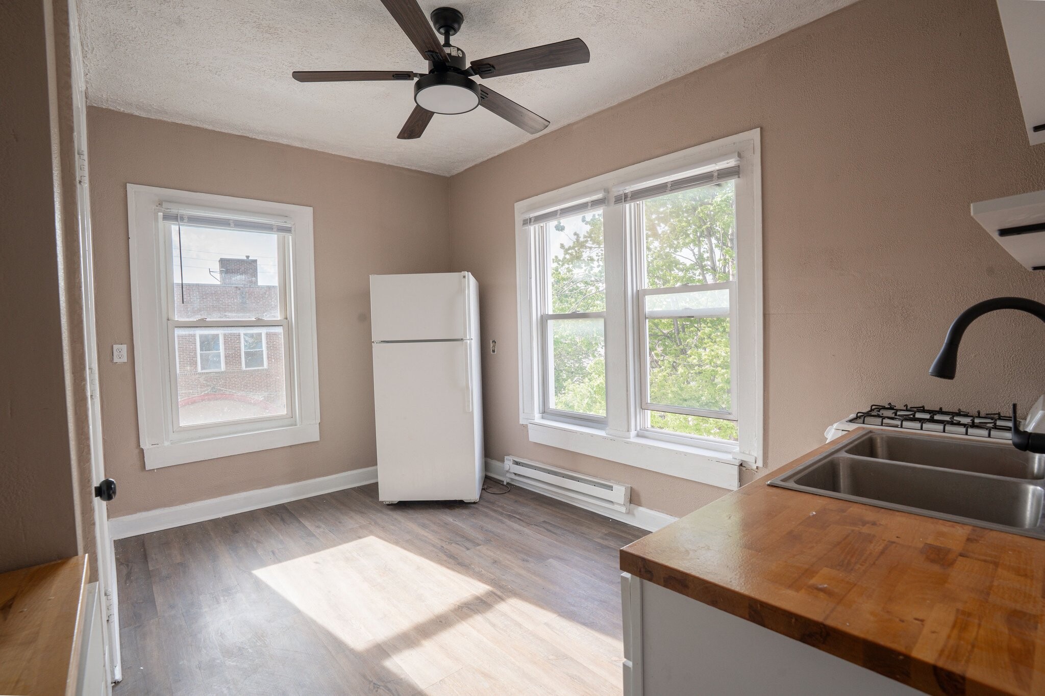 Building Photo - 1918 W Washington St