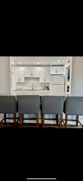 Building Photo - 1501 Curlew Ave