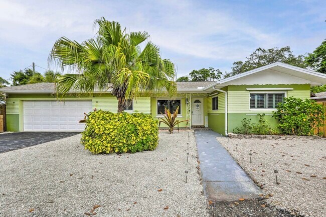 Building Photo - 955 Indian Rocks Rd
