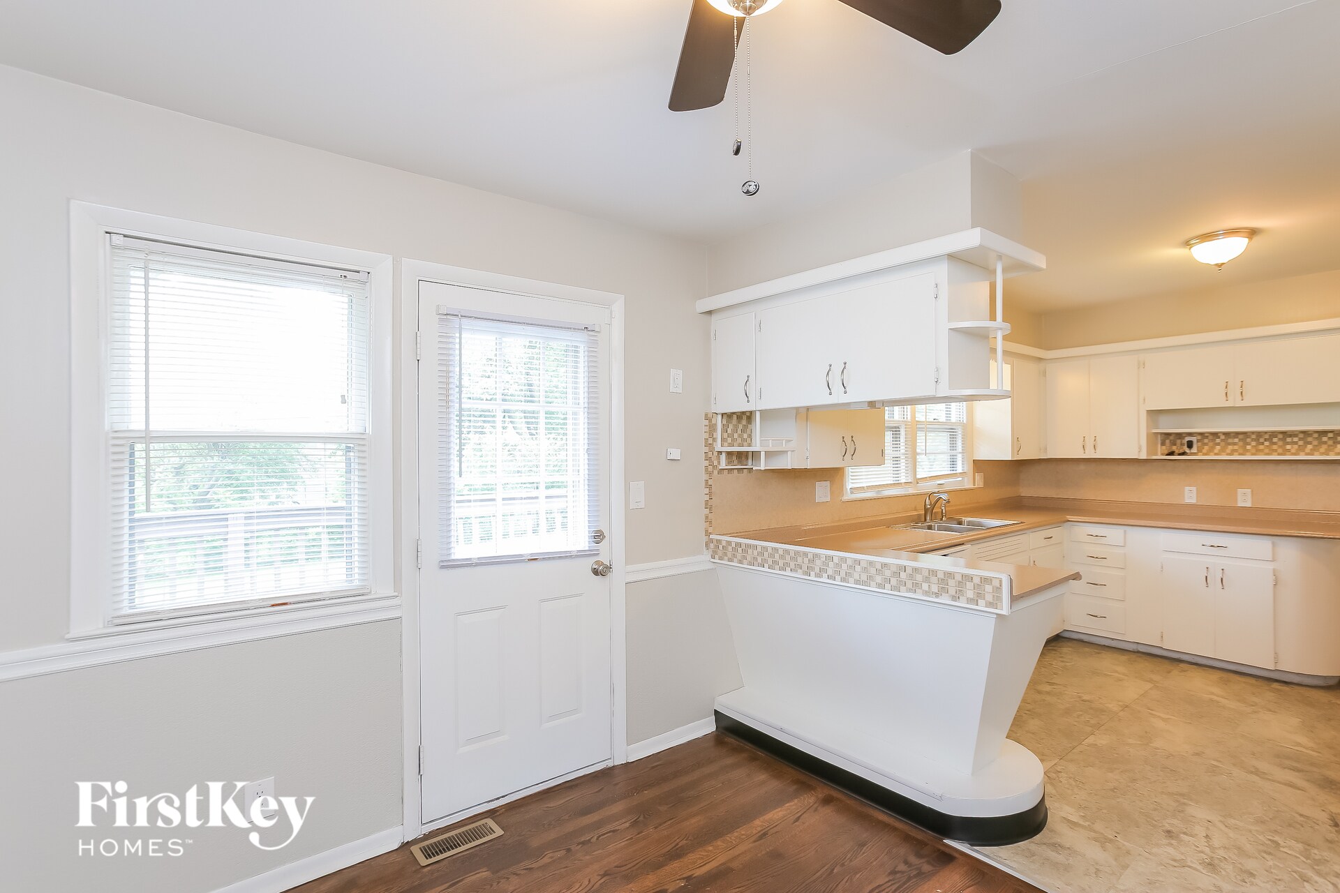 Building Photo - 9707 E 79th Terrace