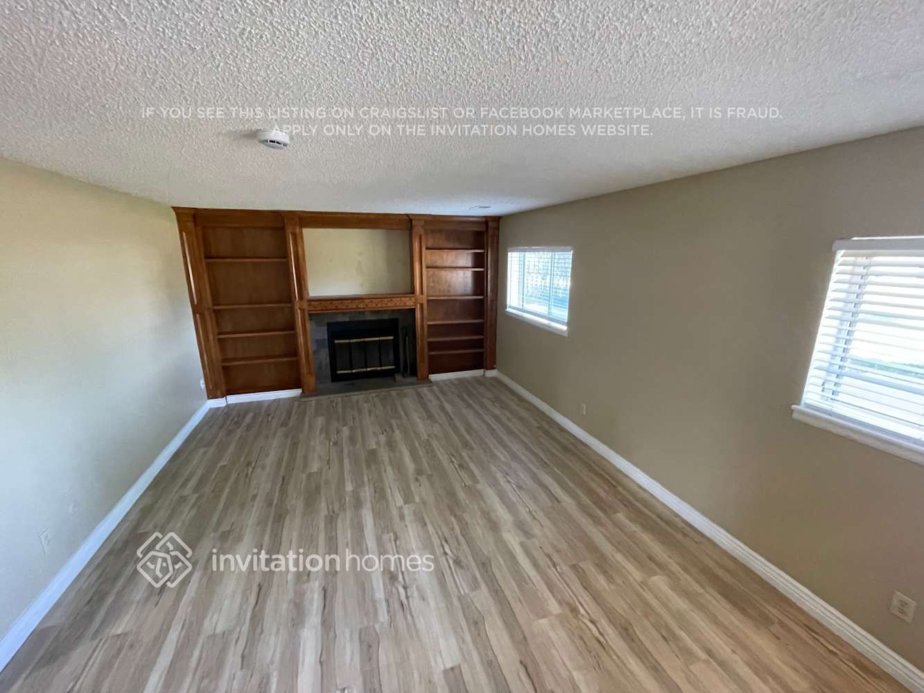 Building Photo - 21501 E Aberdeen Dr