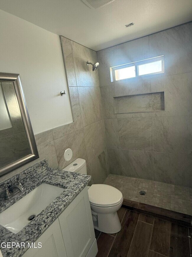 Building Photo - 7746 Kiely Rd