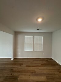 Building Photo - 926 Lodgepole Ln