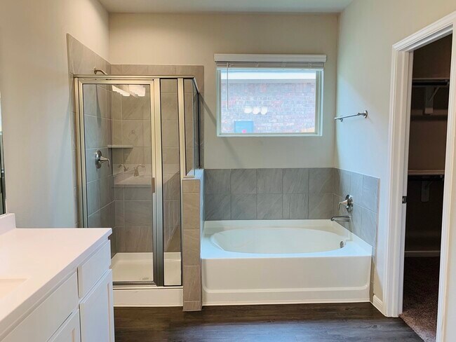 Building Photo - 17727 Chartertree Ln