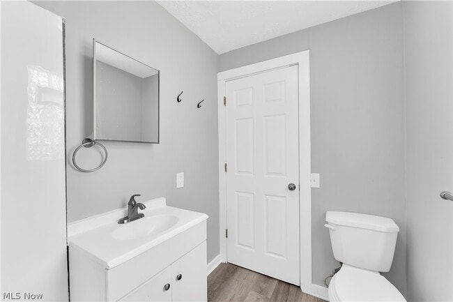 Building Photo - 1528 Newman Ave