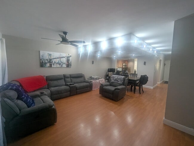 Building Photo - 4736 NW 90th Ave