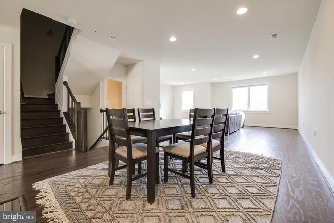 Building Photo - 1224 Main Line Blvd