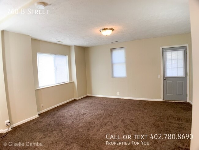 Building Photo - 760 B St