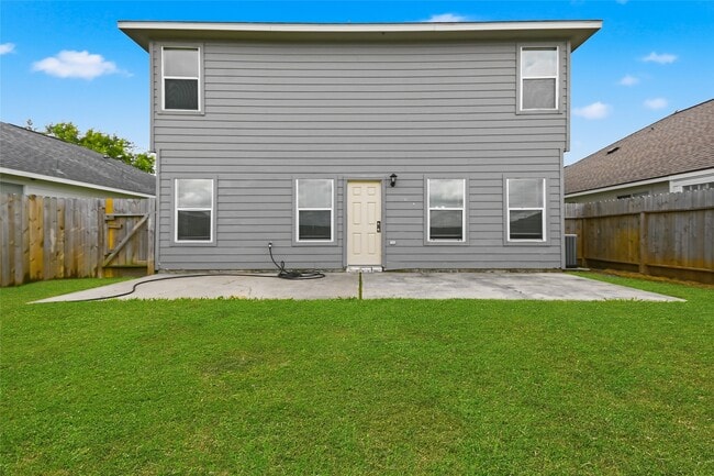 Building Photo - 14511 Long Meadow Dr