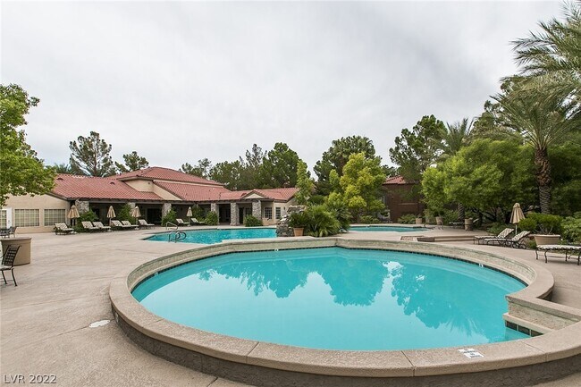 Building Photo - 2200 S Fort Apache Rd