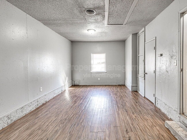 Building Photo - 601 N Wisconsin Ave