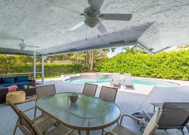 Building Photo - 1349 Brampton Cove