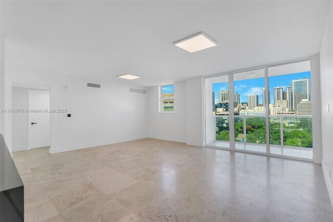 Building Photo - 31 SE 5th St