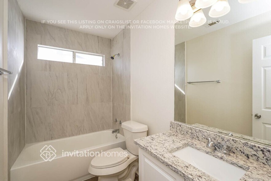 Building Photo - 817 Longleaf Dr